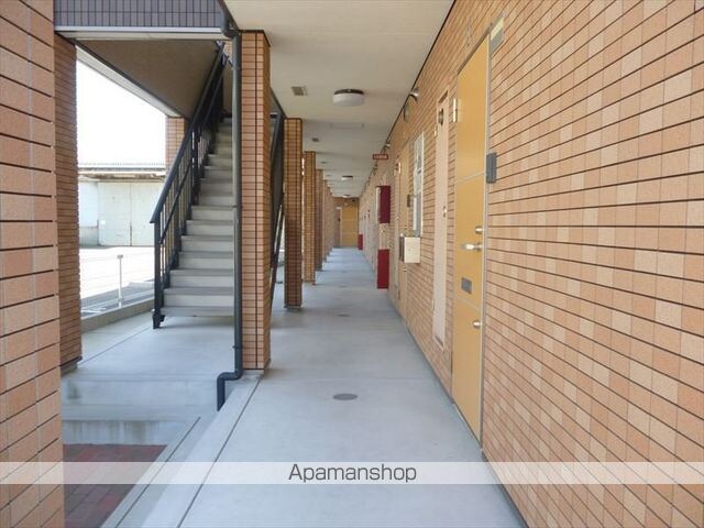 和歌山県和歌山市新在家[1R/31.5m2]のエントランス1