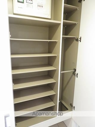 東京都江東区大島５丁目[1LDK/44.4m2]の玄関