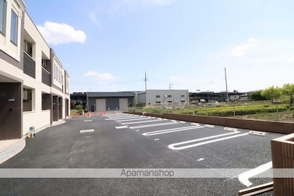 クオリア[2LDK/54.99m2]の駐車場1