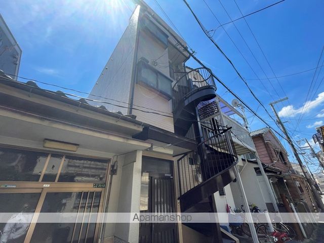 本多マンションの外観写真