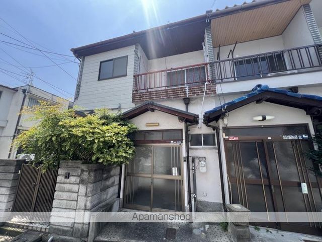 岡5丁目貸家 右の外観写真