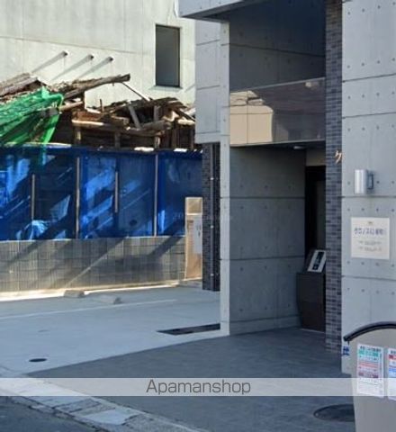 クロノス42新町Vの玄関写真