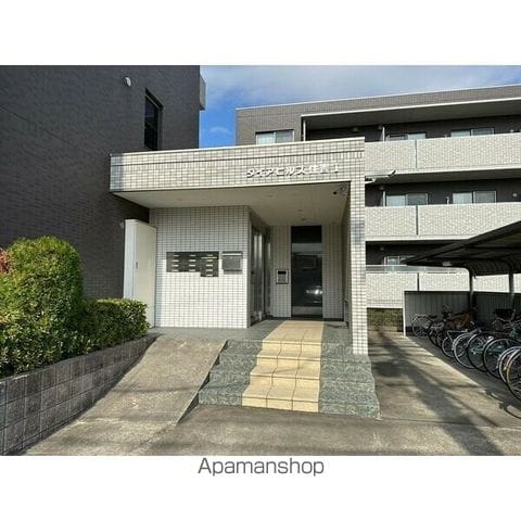 ダイアヒルズ住吉Iの玄関写真