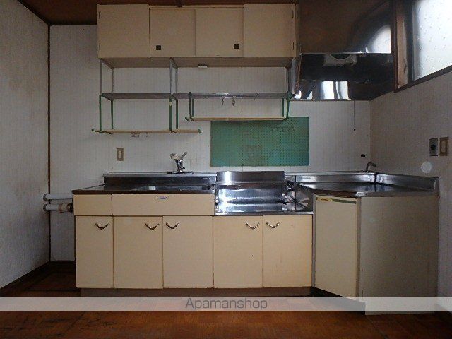 歌志内市 2階建 築61年の内装写真