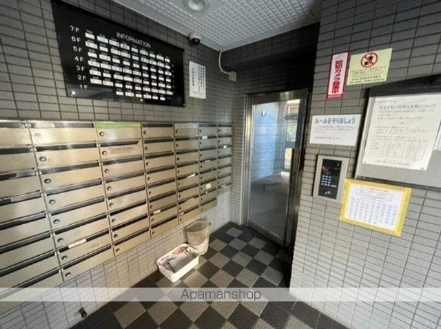 レクセル武蔵関の玄関写真