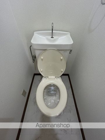 フレッドペリーの内装写真
