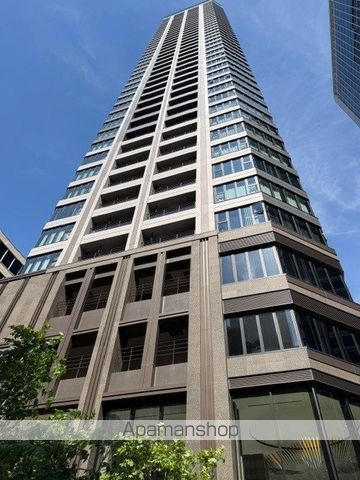BRANZ TOWER 大阪本町の外観写真
