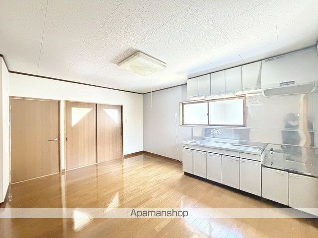 エミールハチマンの内装写真