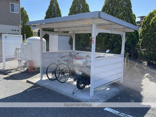レオパレスおおせぎ IIの外観写真