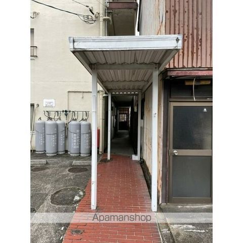 エステート早田の玄関写真