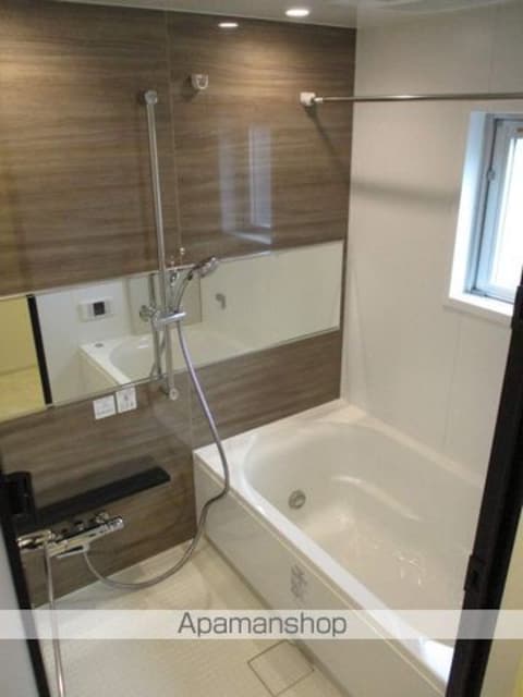 ラティエラ滝野川[2LDK/55.8m2]のバス