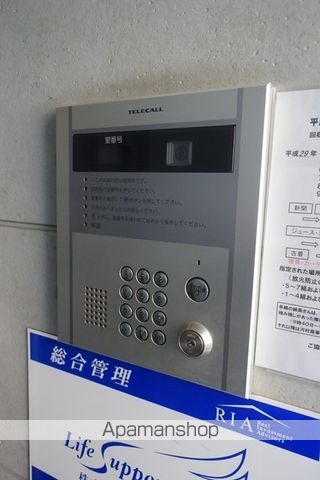ノヴェル大曽根の玄関写真