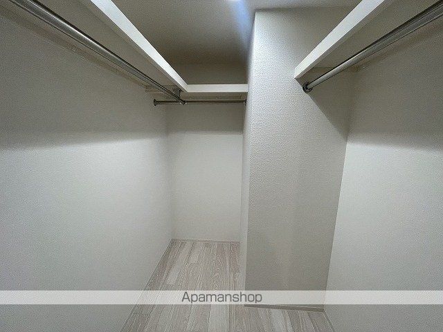 セレニテ江坂ミラクの内装写真