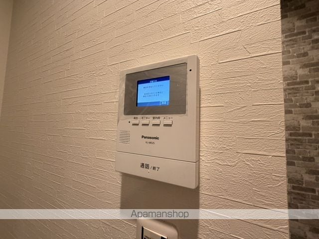 高野道ガレージハウスC棟の内装写真