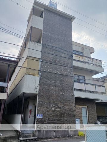 泉マンションの玄関写真