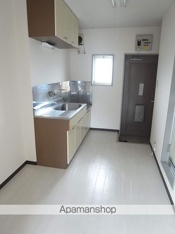 マンションカトレアIの玄関写真