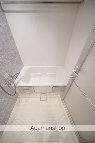 コンフォリア・リヴ南森町Qの内装写真