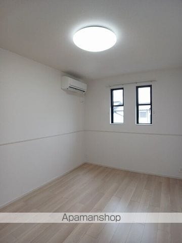KURA・保田窪本町の内装写真