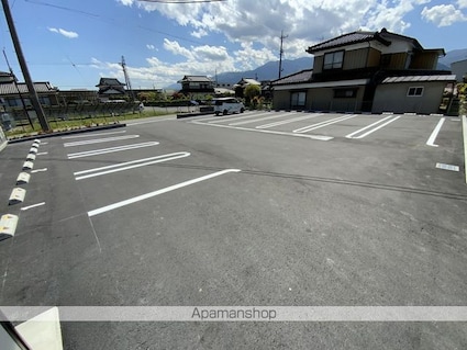 ラ・プルメリア[1LDK/50.05m2]の駐車場1