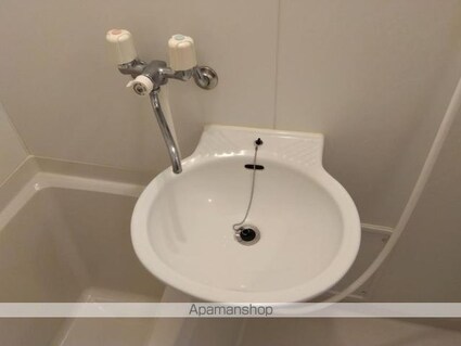 レオパレスラ　スリーズ[1K/21.65m2]の洗面所