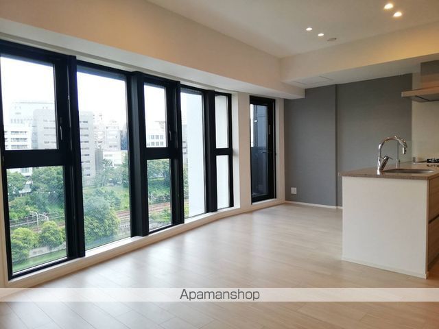 ザ・パークハビオ市ヶ谷イースト[1SLDK/58.94m2]のリビング・居間