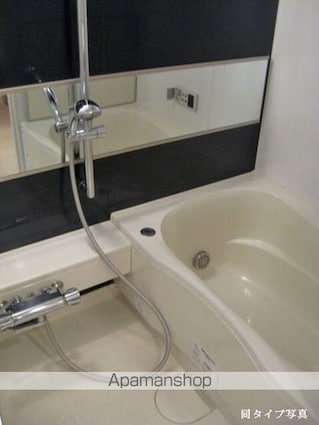 コンフォリア下北沢[1R/33.5m2]のバス