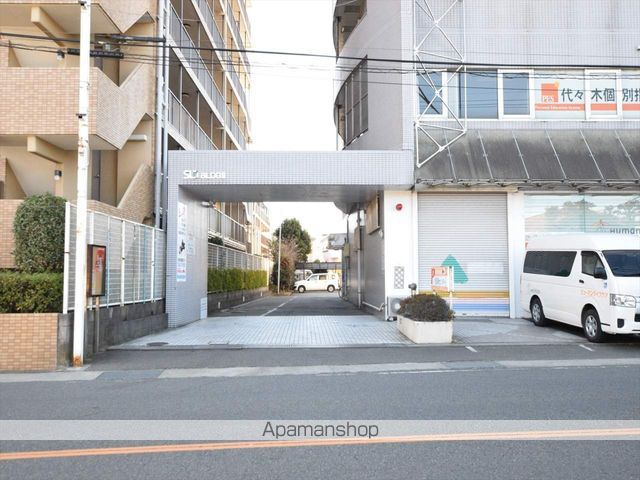 SLDビルIIの玄関写真
