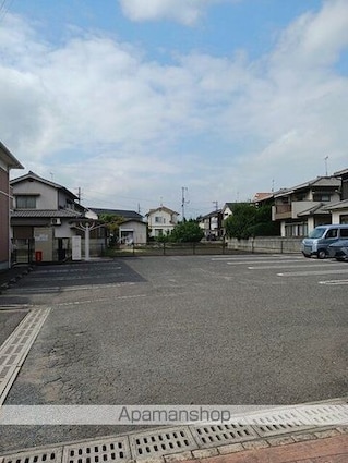 フィオーレ[2DK/42.98m2]の駐車場