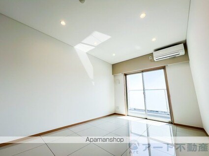 αプレミアム松末[1K/26.5m2]のリビング・居間