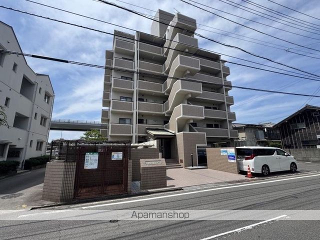 クレスト三条の外観写真