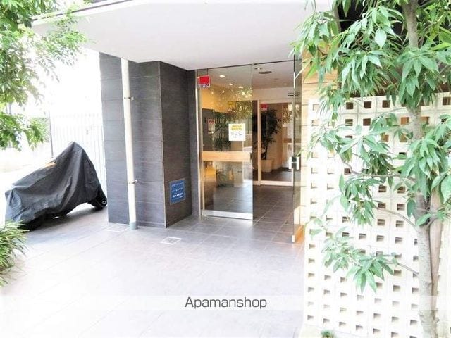 ティーズスクエア大阪城の玄関写真