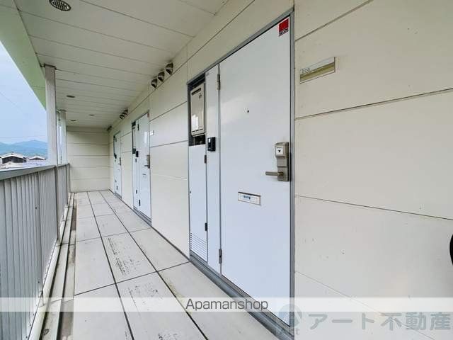 レオパレスアビタシオンの玄関写真