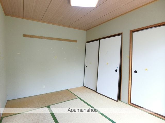 タウンハウス愛野公園Dの内装写真