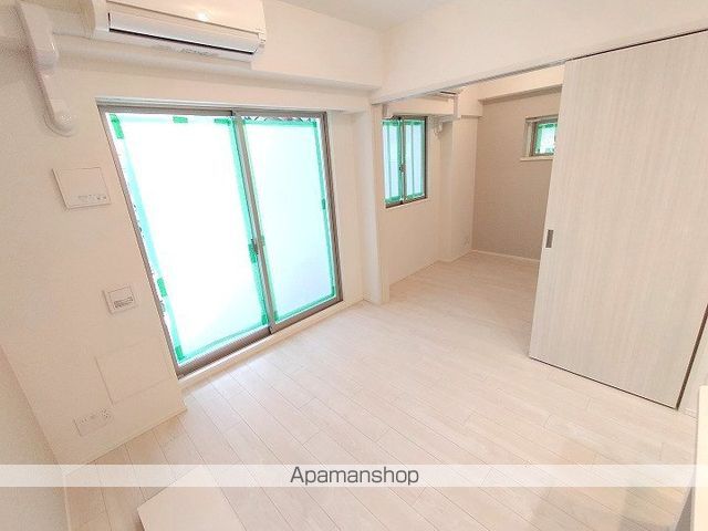 スプランディッド新大阪VIIIの内装写真