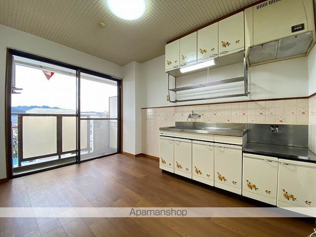 ローズハイツ的場の内装写真