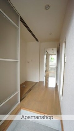岡山県倉敷市美和１丁目[1R/28.45m2]の玄関