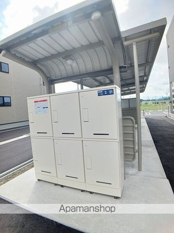 ヴィラ シャングリラ高田 Bの内装写真