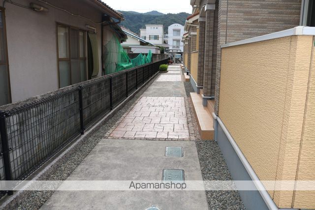 ラピスIIの玄関写真