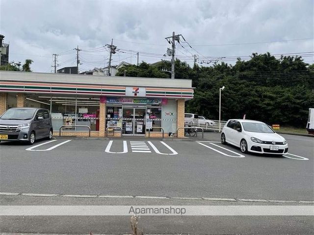 グラウィスの周辺写真