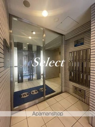 神奈川県横浜市磯子区杉田１丁目[1K/30.26m2]のエントランス3
