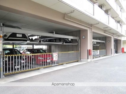 メズューセラ五橋[1K/30.02m2]の駐車場2