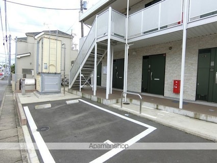 リブリ・二十世紀が丘[1R/26.08m2]の駐車場