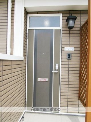 山梨県甲斐市大下条[2DK/44.34m2]のエントランス1