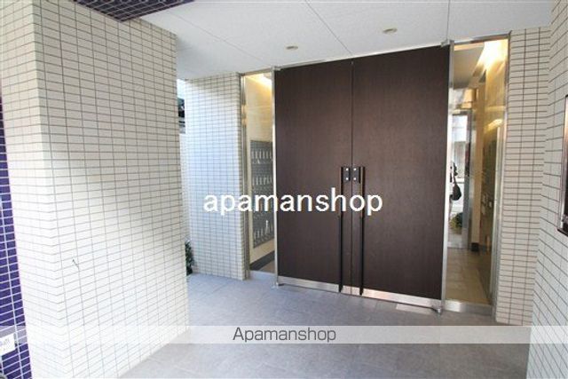 エスライズNAMBAの玄関写真