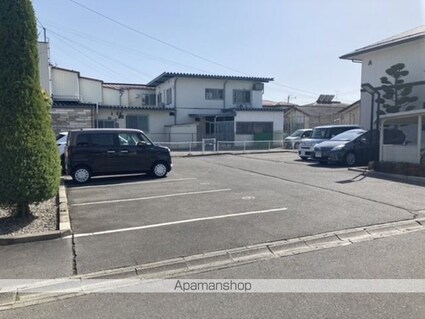 ハイグラッド　Ｂ[2LDK/62.95m2]の駐車場