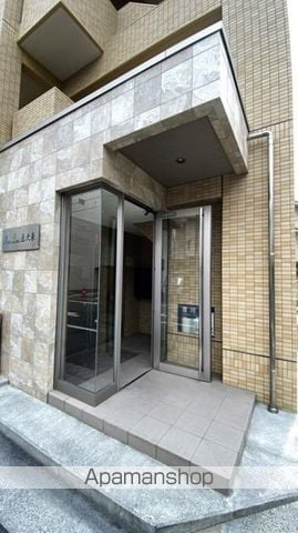 ピュアライン医大東の玄関写真