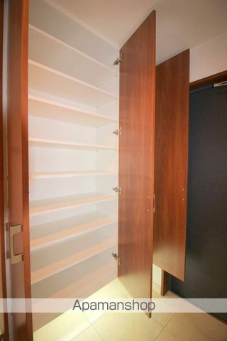 LEGALT0WER船場の内装写真