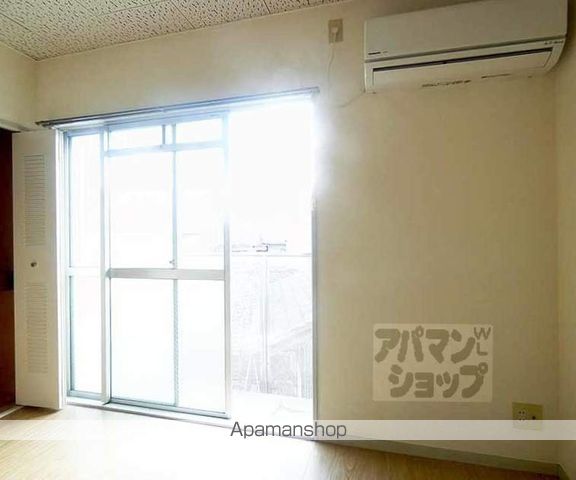 紫野上柏野町マンションの内装写真