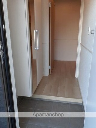 メゾンルミネ五個荘Ⅱ[1LDK/50.14m2]の玄関