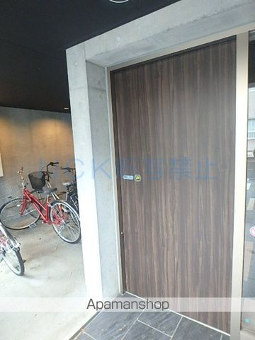ストークト東区役所前の玄関写真
